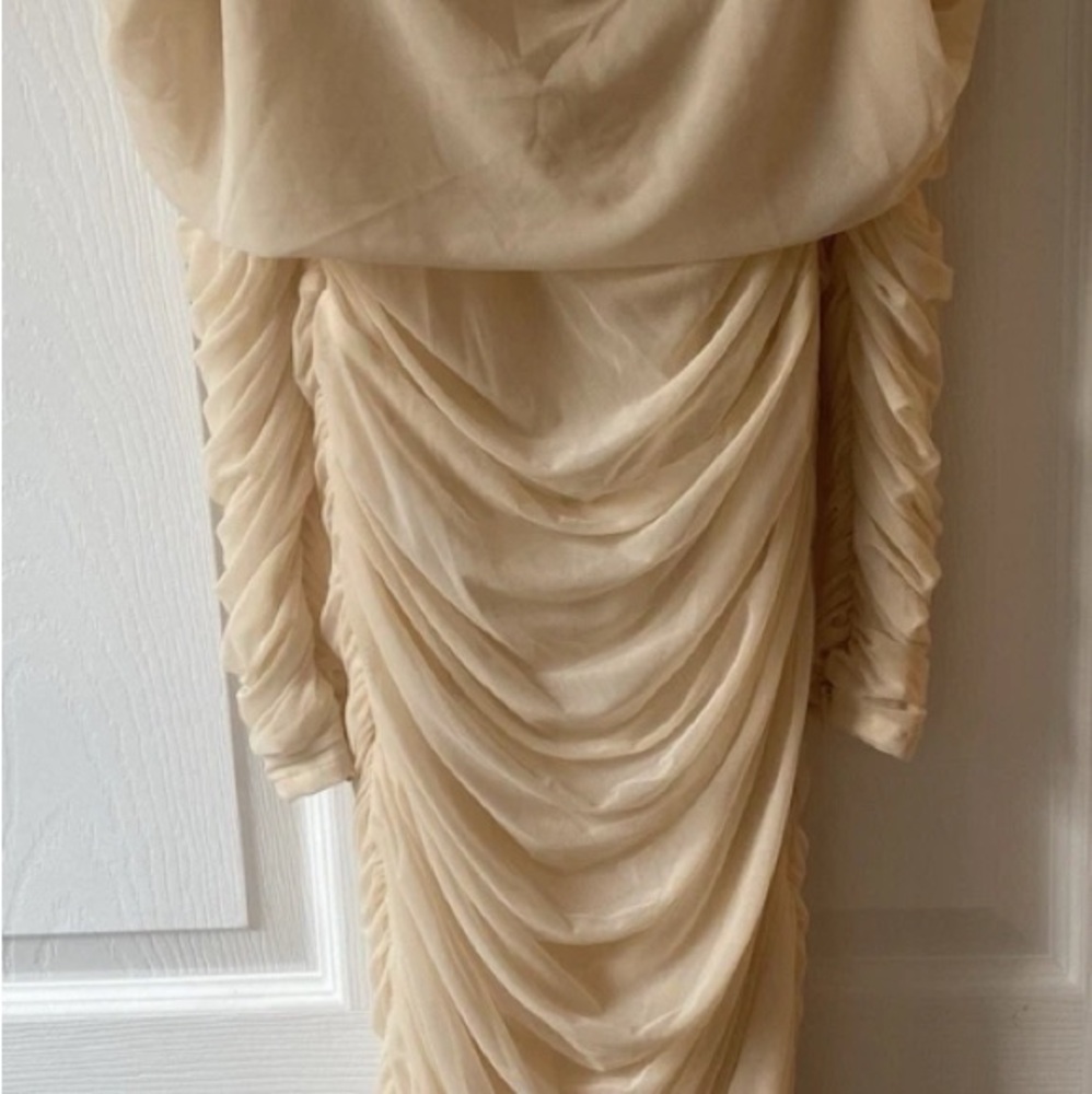 House of CB ‘ANAIS’ Ivory Tulle Off Shoulder Ruched Dress Small US4-6$195 - Picture 10 of 14